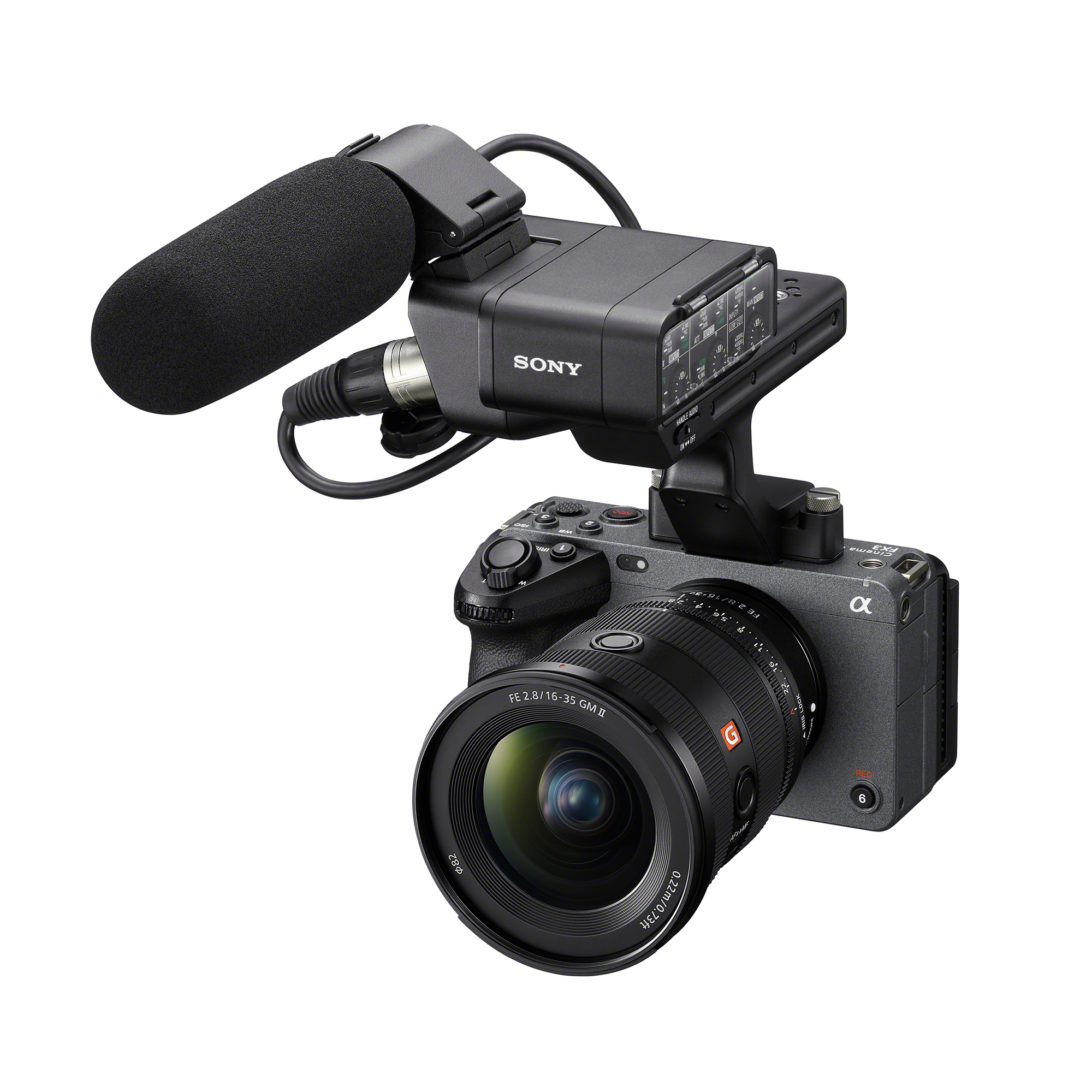 FX3搭配SEL1635GM2鏡頭，上方安裝XLR轉接器