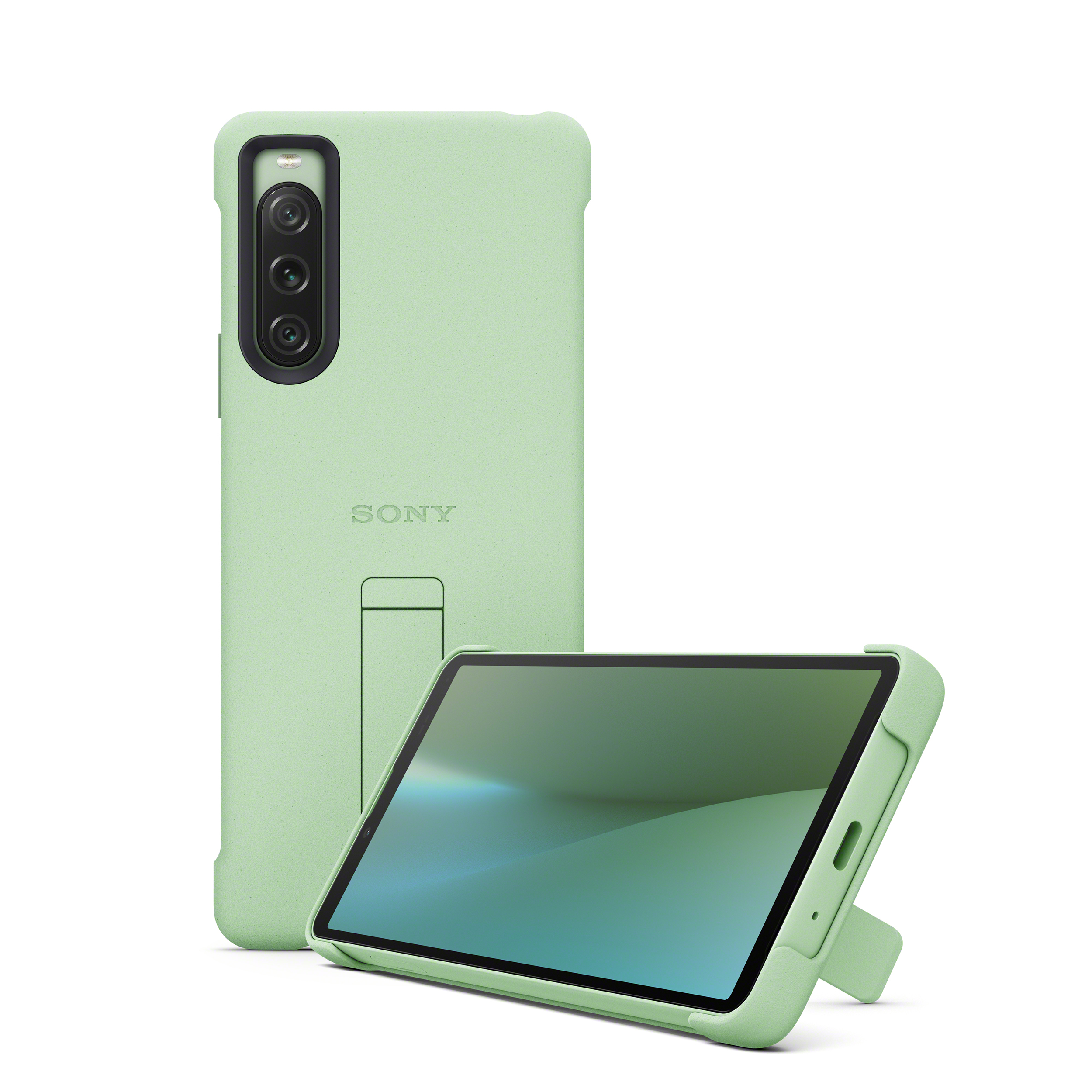 兩個鼠尾草綠 Xperia 10 V 智慧型手機專用可立式時尚保護殼，一個直立，另一個橫放