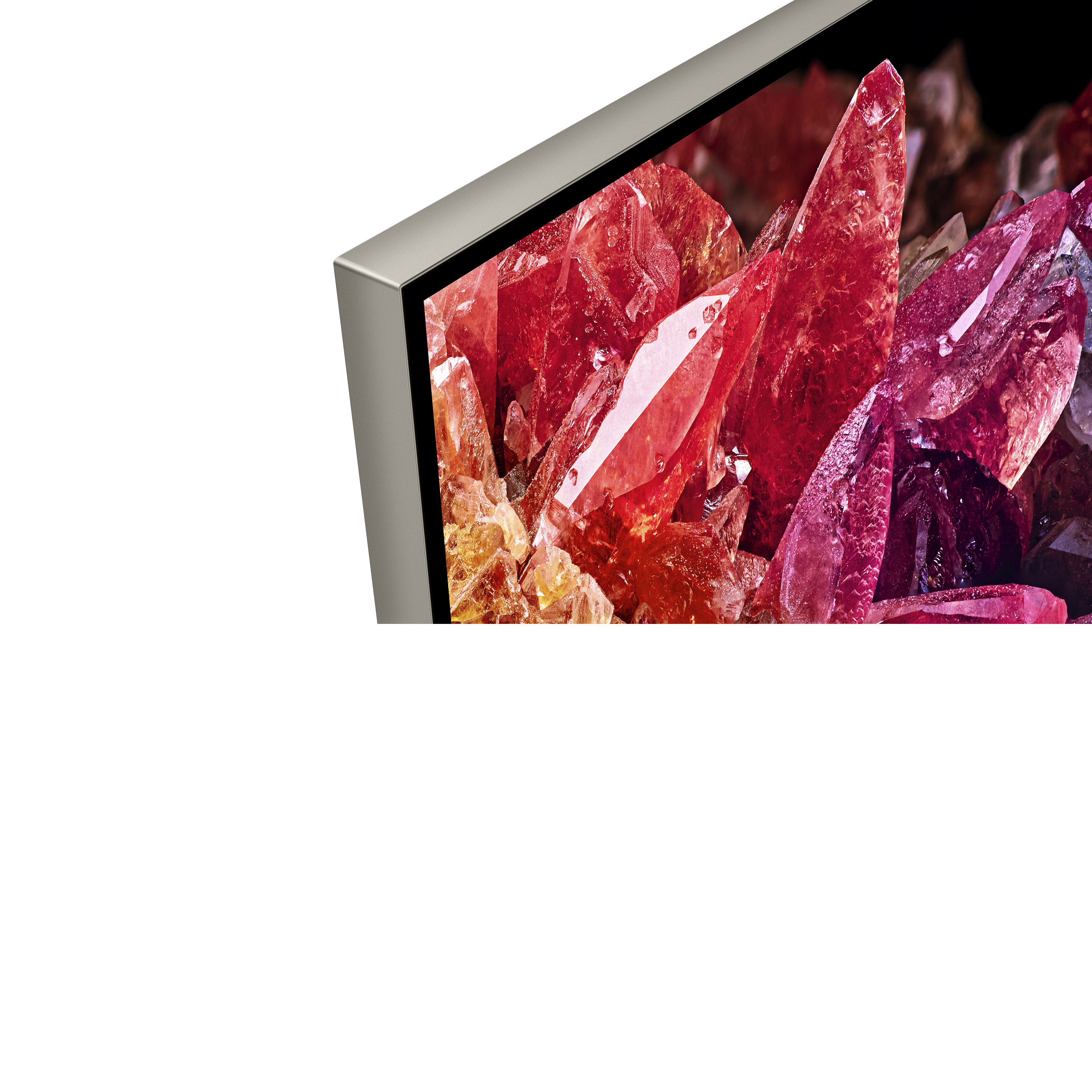 BRAVIA X95K 邊框的近拍照，螢幕上顯示紅色和橘色水晶的影像